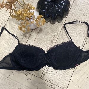 VS PINK Date Push-Up Bra✨